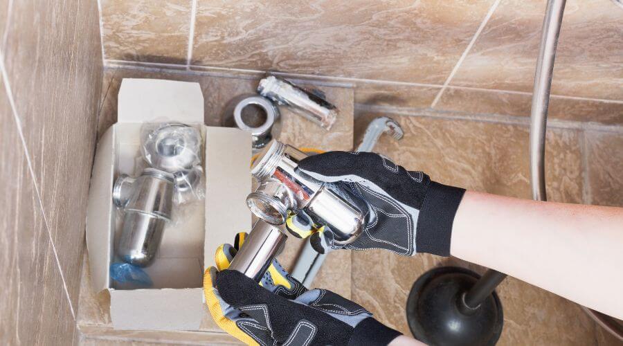 Professional gutter cleaning in Arlington, MA